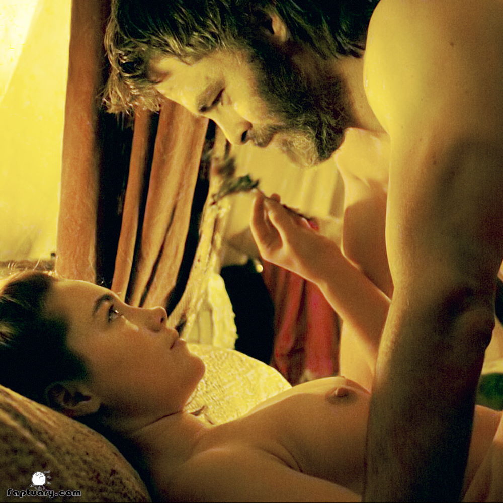 Florence Pugh sex scene with Chris Pine in Outlaw King