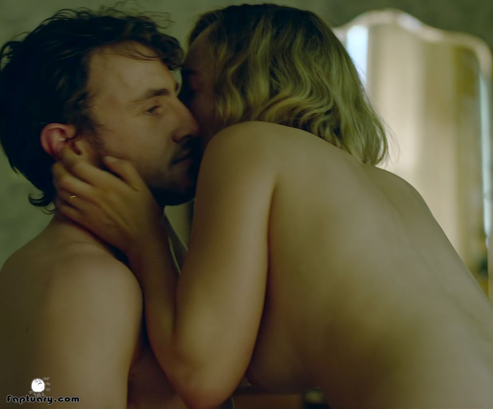 Saoirse Ronan tits in her sideboob scene while she is having sex